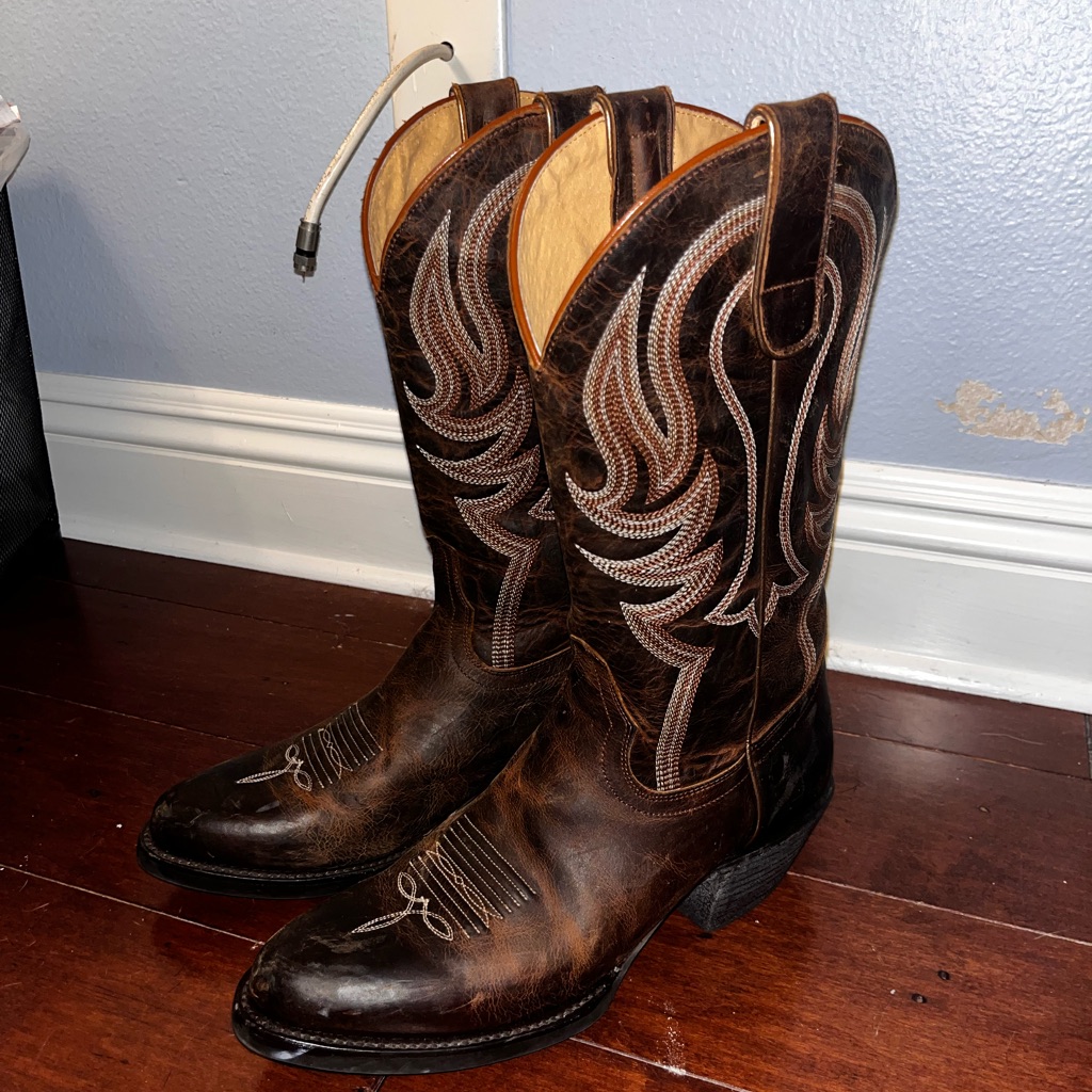 I’m Selling Shyanne Boots. They’re A Size 8 (Medium).